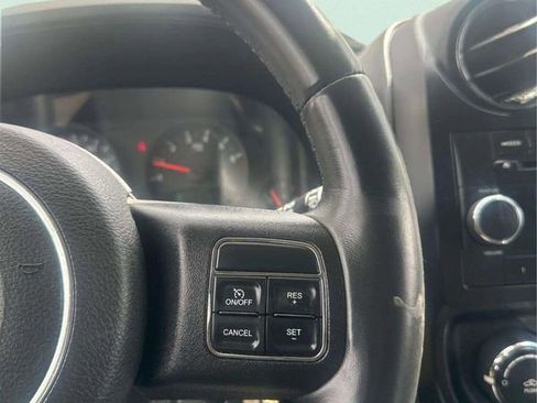 Used 2013 Jeep Compass Latitude AWD/4WD image 26