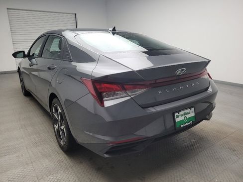 Used 2023 Hyundai Elantra SEL w/ Convenience Package FWD image 5