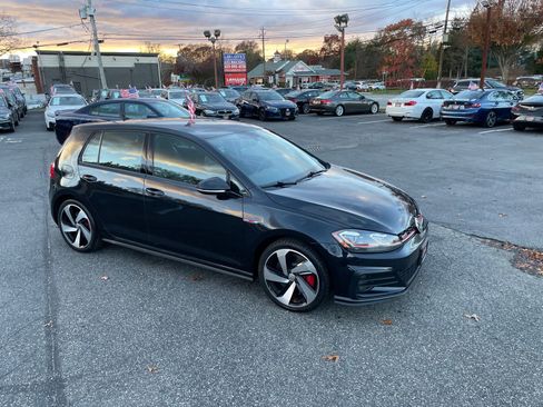 Used 2019 Volkswagen GTI SE w/ SE Experience Package image 32