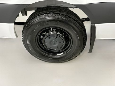 New 2025 Mercedes-Benz Sprinter 2500 image 26