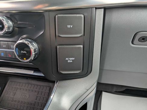 Used 2022 Ford F150 Lariat w/ Equipment Group 502A High AWD/4WD image 34
