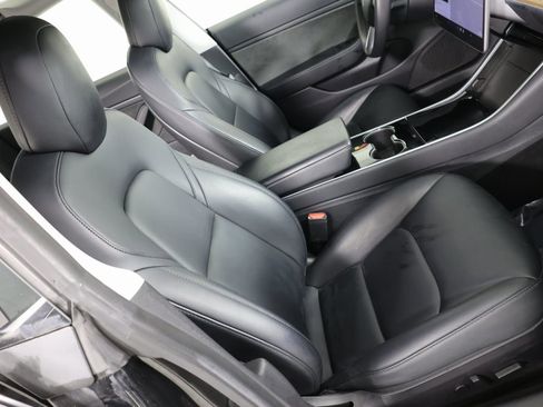 Used 2020 Tesla Model 3 Performance image 33