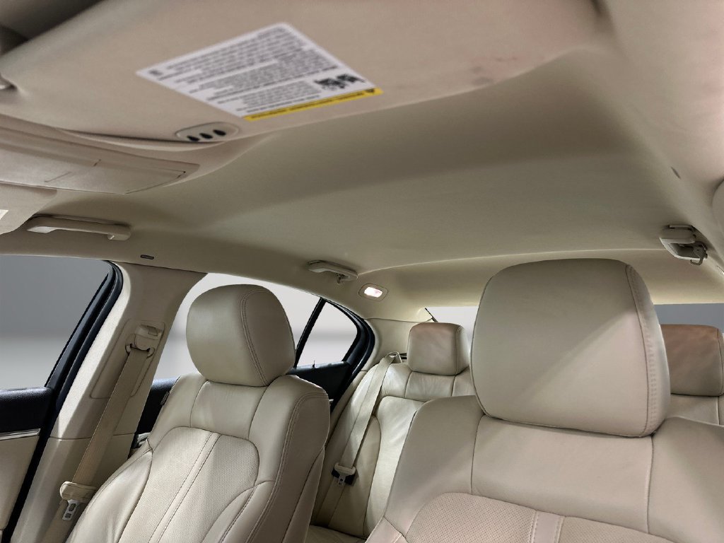 Used 2014 Lincoln MKS w/ Equipment Group 101A FWD image 17