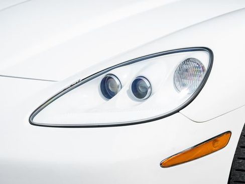 Used 2006 Chevrolet Corvette Convertible w/ Preferred Equipment Group image 65