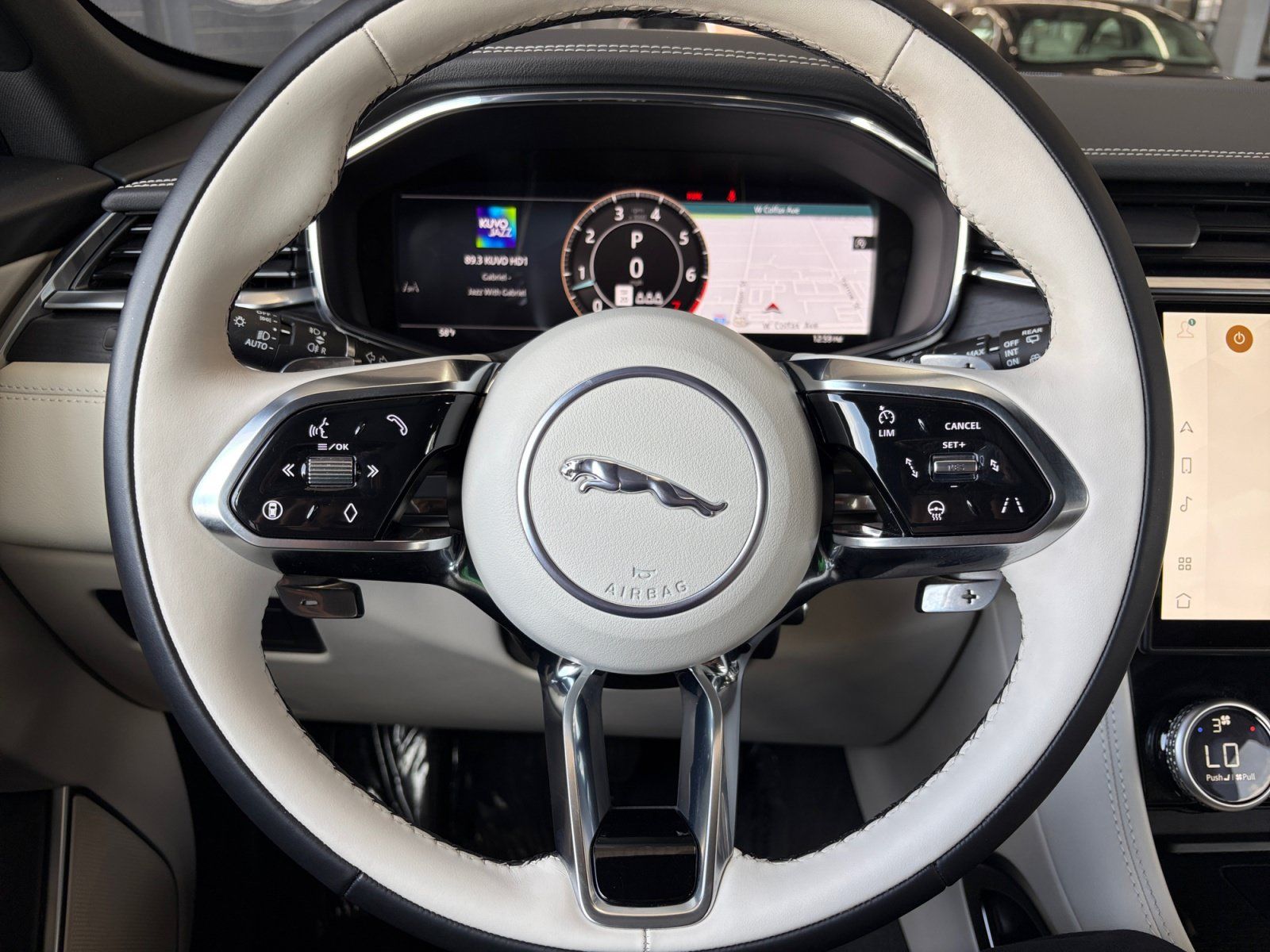 Used 2026 Jaguar F-PACE R-Dynamic S AWD/4WD image 9