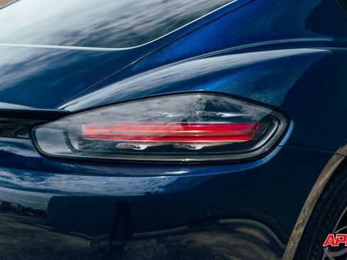 Used 2018 Porsche 718 Cayman RWD image 43