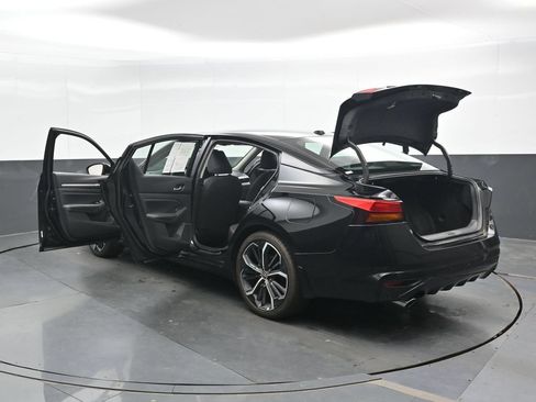 Used 2025 Nissan Altima 2.5 SR w/ SR Premium Package FWD image 48