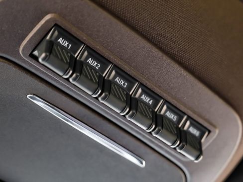 Used 2023 Ford F250 King Ranch w/ Chrome Package image 32