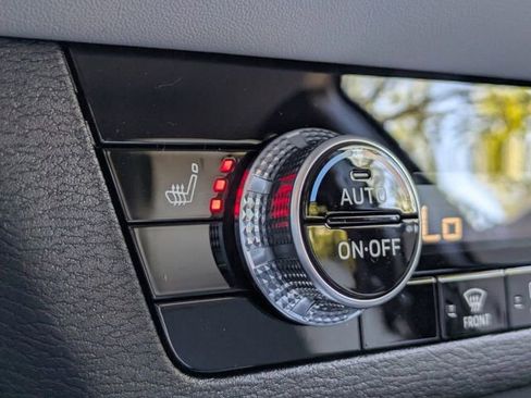 New 2026 Mitsubishi Outlander SE image 25