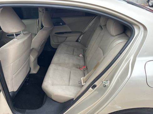 Used 2017 Honda Accord LX image 14