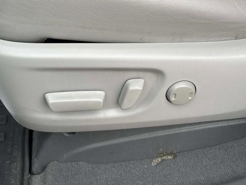 Used 2019 Toyota Sienna XLE w/ XLE Navigation Package image 24