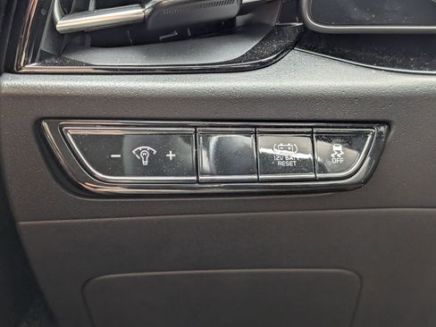 Certified 2025 Kia Niro EX FWD image 23