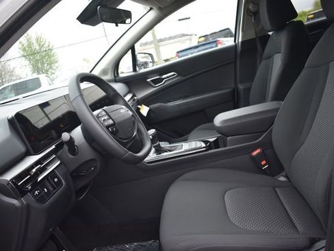 New 2026 Kia Sportage LX FWD image 20