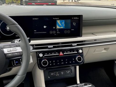 New 2025 Hyundai Tucson Limited image 7