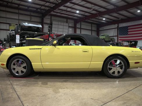 Used 2002 Ford Thunderbird Deluxe image 19
