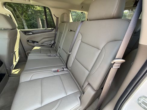 Used 2018 GMC Yukon SLT w/ Premium Edition RWD image 8