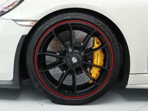 Used 2019 Porsche 911 Speedster RWD image 39