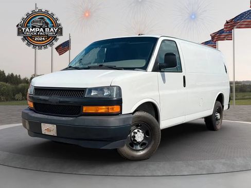 Used 2019 Chevrolet Express 2500 w/ Driver Convenience Package RWD image 4