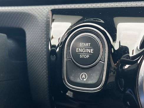 Used 2023 Mercedes-Benz CLA 250 4MATIC image 30