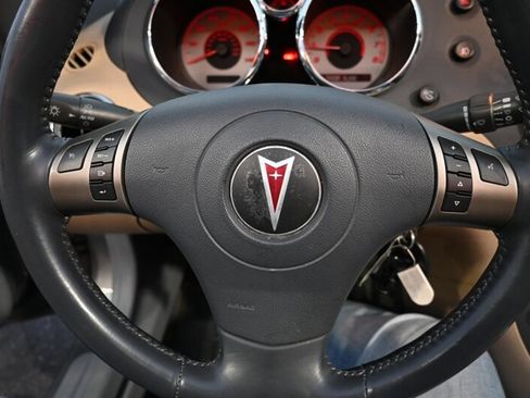 Used 2006 Pontiac Solstice Convertible w/ Premium Package image 31