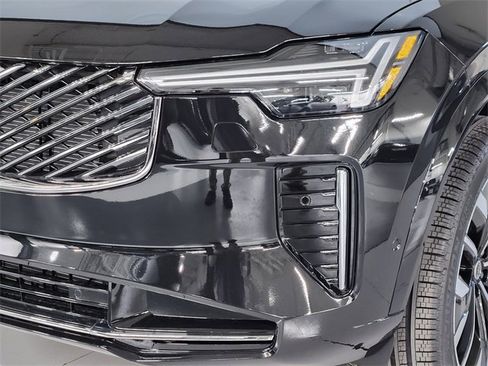 New 2026 Volvo XC90 B6 Plus w/ Protection Package Premier image 12