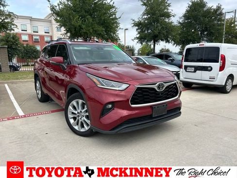 Used 2022 Toyota Highlander Limited FWD image 1