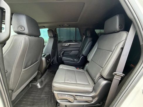 Used 2025 Chevrolet Tahoe Z71 w/ Z71 Off-Road Package AWD/4WD image 18