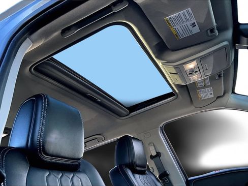 Used 2024 Nissan Frontier SL image 27