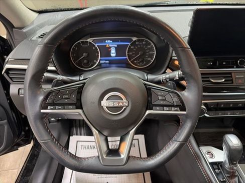 Used 2023 Nissan Altima 2.5 SR w/ SR Premium Package AWD/4WD image 6