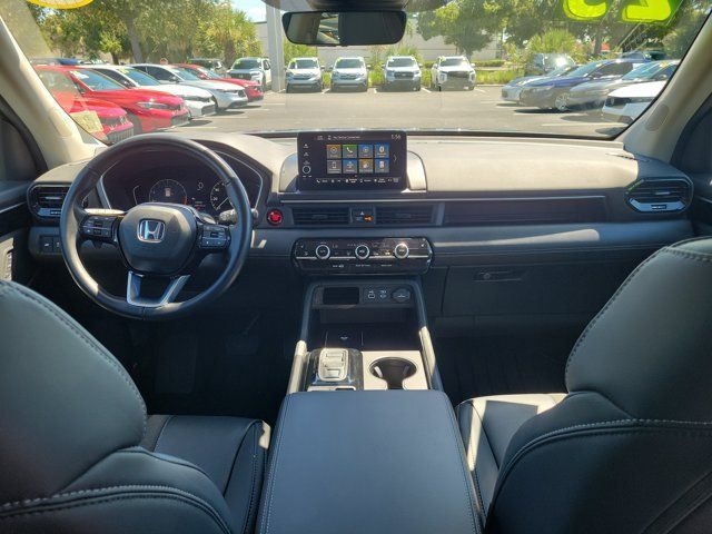 Used 2025 Honda Pilot EX-L image 2