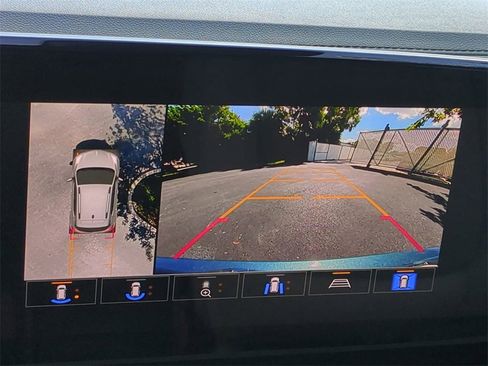 Used 2024 Buick Encore GX Avenir w/ Avenir Technology Package image 20