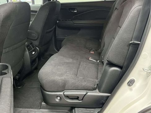 Used 2022 Honda Pilot Sport image 18