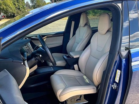 Used 2016 Tesla Model X 90D AWD/4WD image 9
