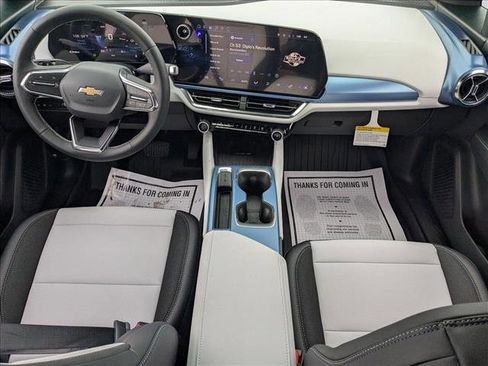 New 2026 Chevrolet Equinox EV LT image 14