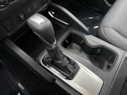 Certified 2025 Nissan Frontier SV RWD image 26