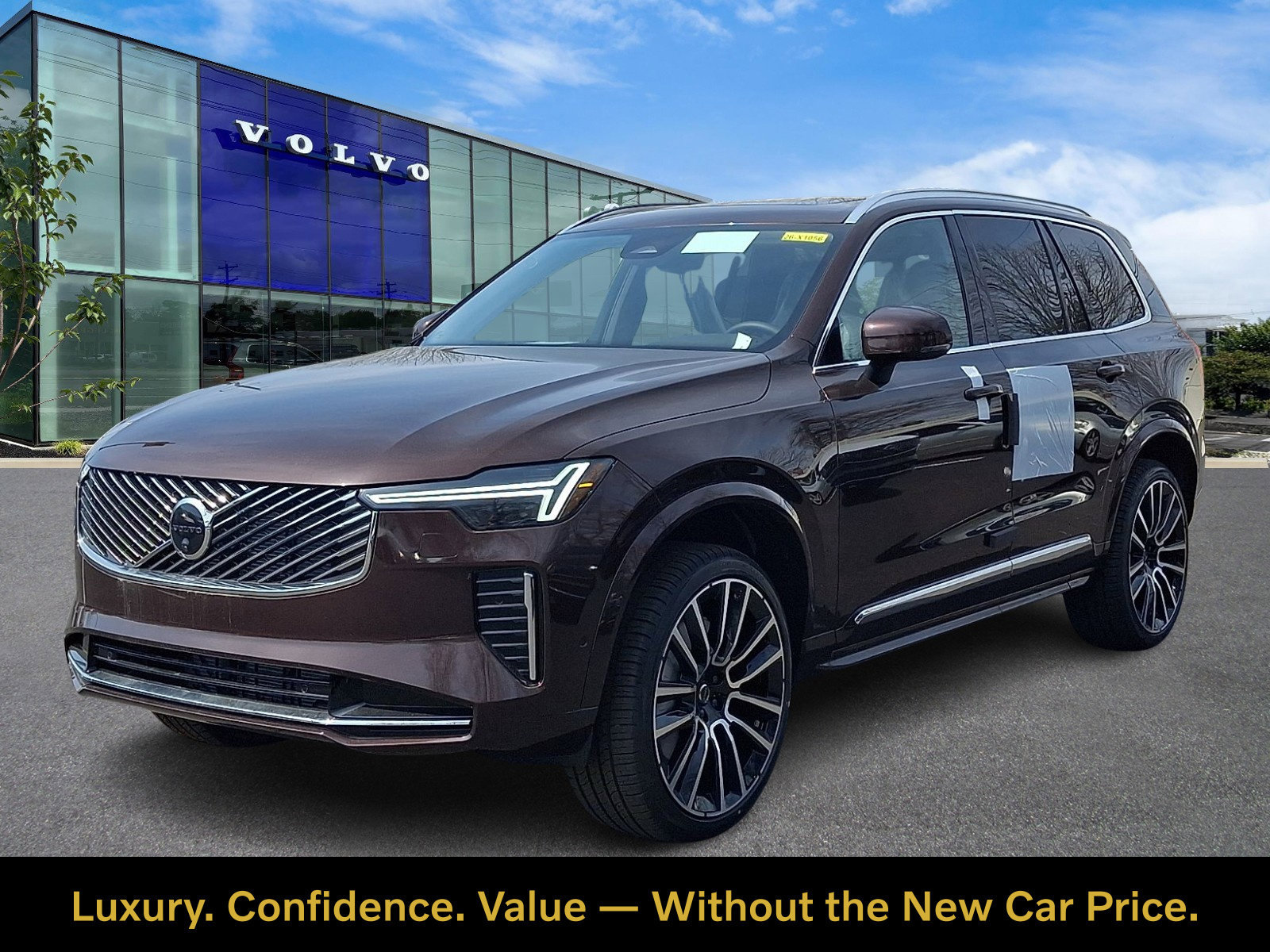 Certified 2026 Volvo XC90 B6 Plus w/ Protection Package Premier AWD/4WD image 2