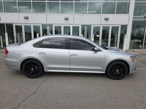 Used 2014 Volkswagen Passat TDI SEL Premium FWD image 5