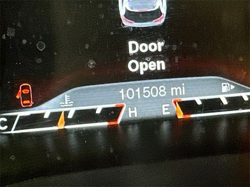 Used 2018 Jeep Cherokee Trailhawk w/ Comfort/Convenience Group image 17