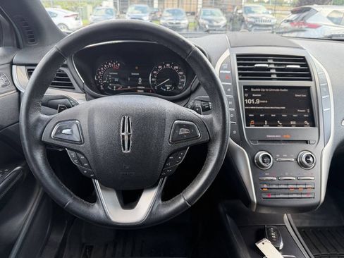 Used 2017 Lincoln MKC Premiere FWD image 16