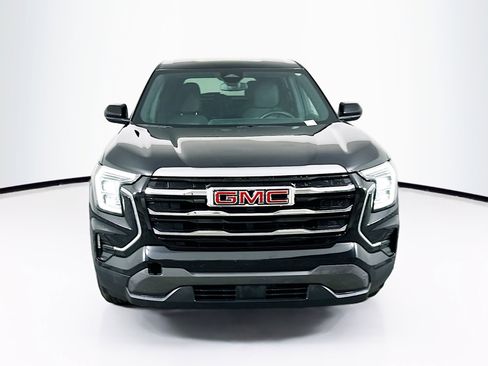Used 2025 GMC Terrain Elevation image 2