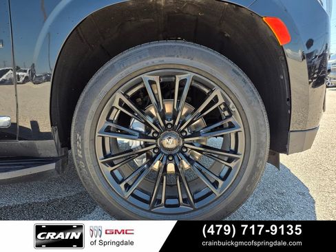 Used 2024 GMC Yukon Denali AWD/4WD image 31