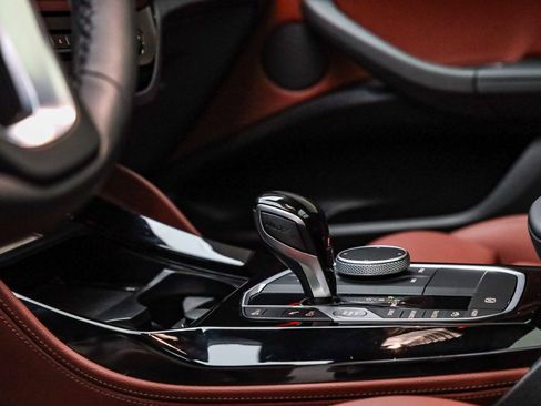 Used 2025 BMW X4 xDrive30i w/ Convenience Package image 25