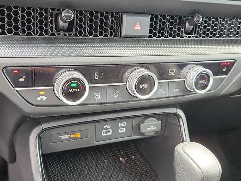 Used 2025 Honda CR-V EX image 17