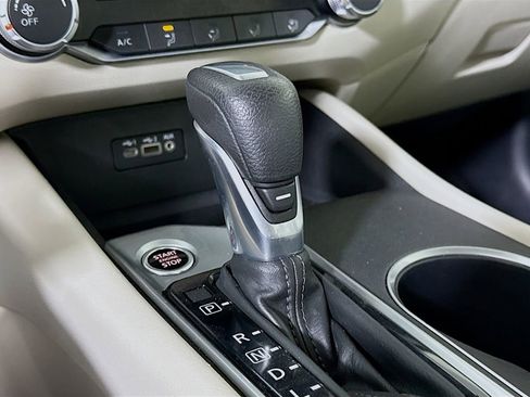 Used 2022 Nissan Altima 2.5 SV AWD/4WD image 8