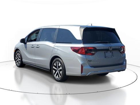 Used 2025 Honda Odyssey EX-L image 4