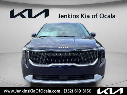 New 2026 Kia Carnival FWD image 8