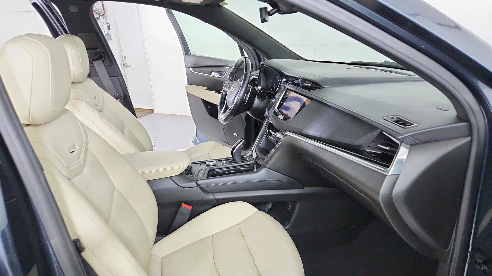 Used 2020 Cadillac XT6 Sport AWD/4WD image 31