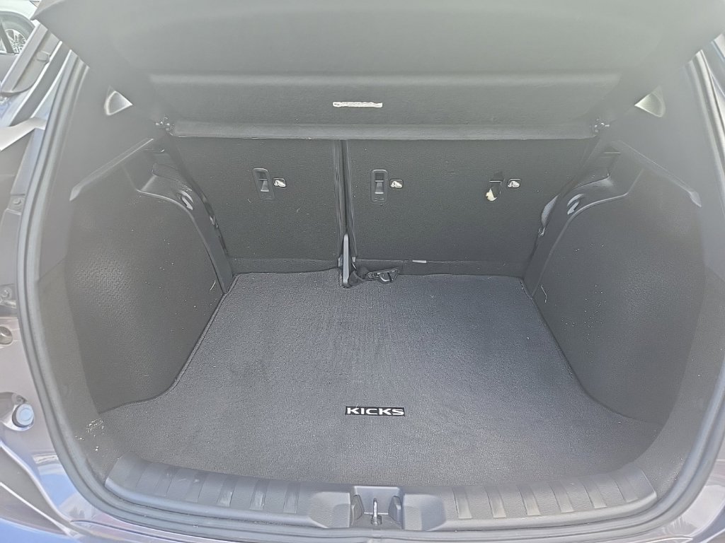 Used 2024 Nissan Kicks SR w/ SR Premium Package FWD image 13