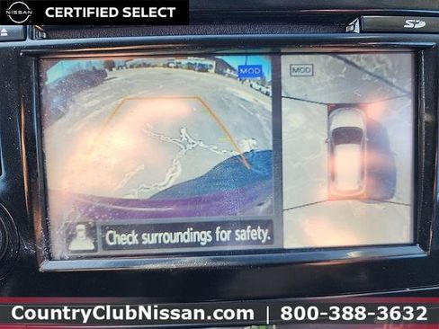 Certified 2017 Nissan Rogue SV w/ SV Premium Package image 17