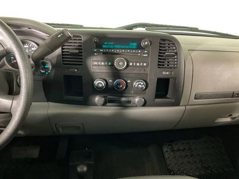 Used 2009 GMC Sierra 1500 W/T w/ SL Package image 14